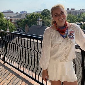 Meet your Posher, Lexi